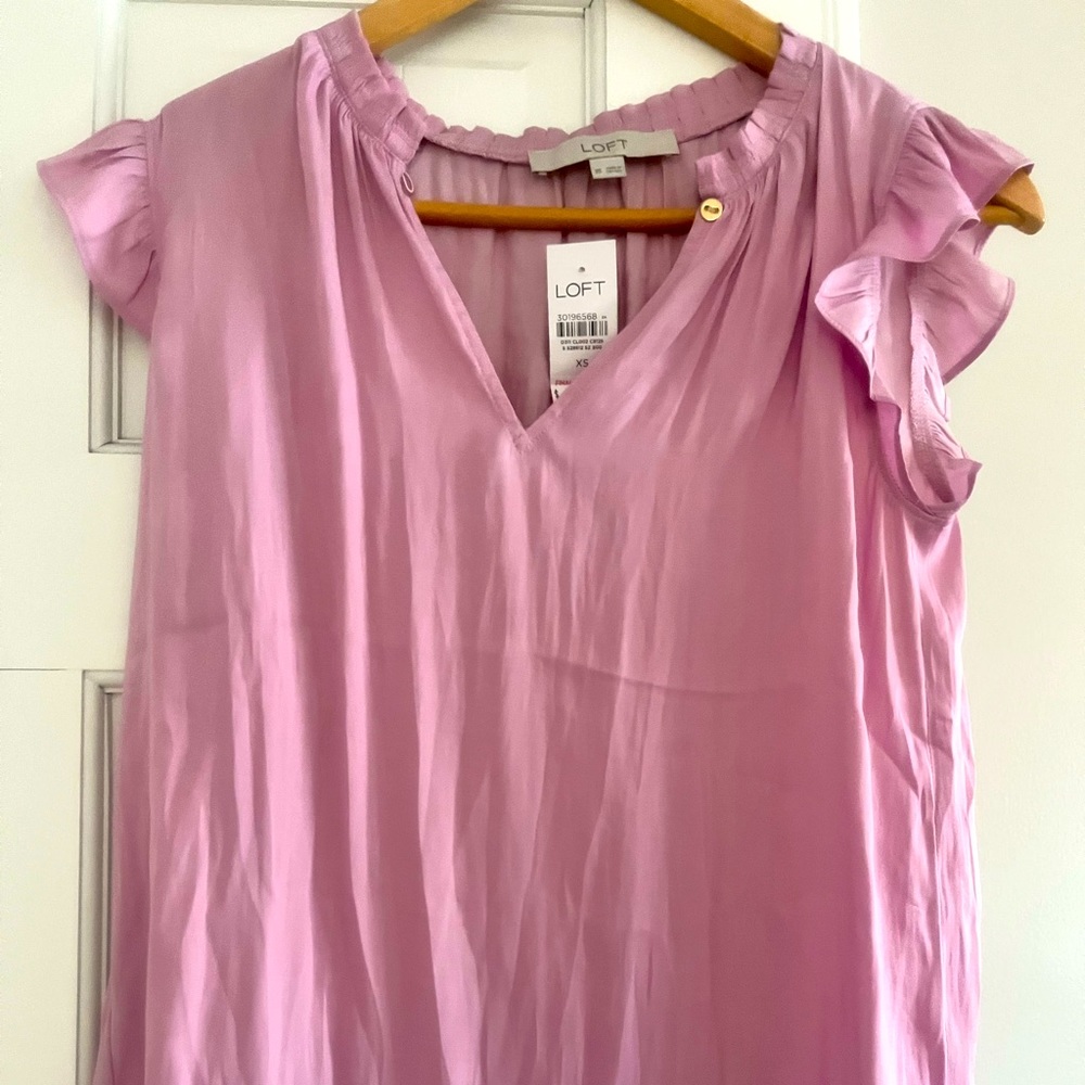 New with tags Loft top with flutter sleeves, women’s size XS